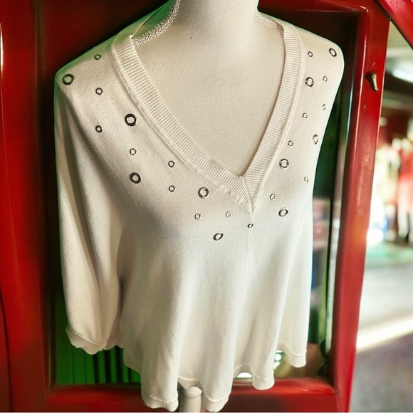 MICHAEL Michael Kors Ivory / White V-Neck Poncho With Gold Ring Embellishments - Picture 2 of 11